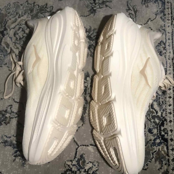 HOKA ONE ONE Bondi 9 rubber-trimmed jacquard-mesh sneakers - Picture 9 of 11